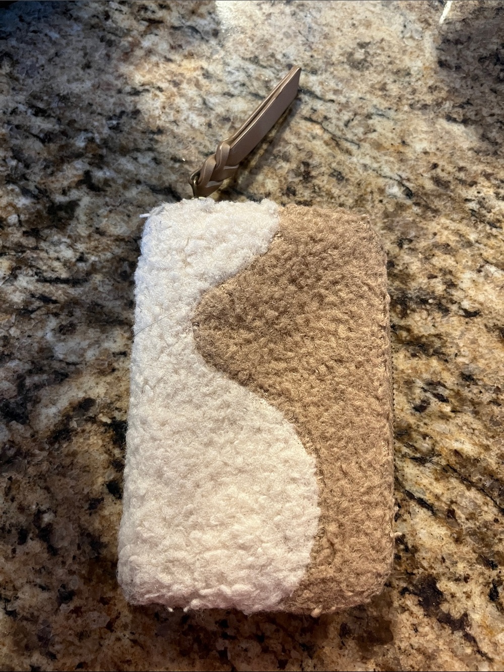 Universal Thread Cream and Tan Textured Sherpa Zippered Wallet